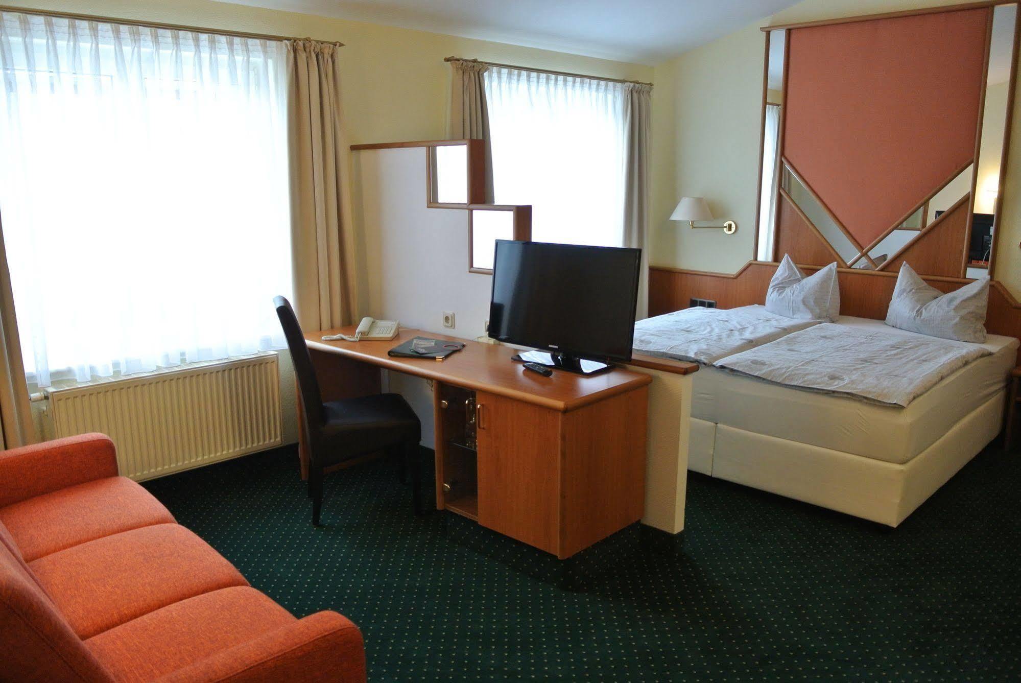 Hotel Evabrunnen Бішофсверда Екстер'єр фото