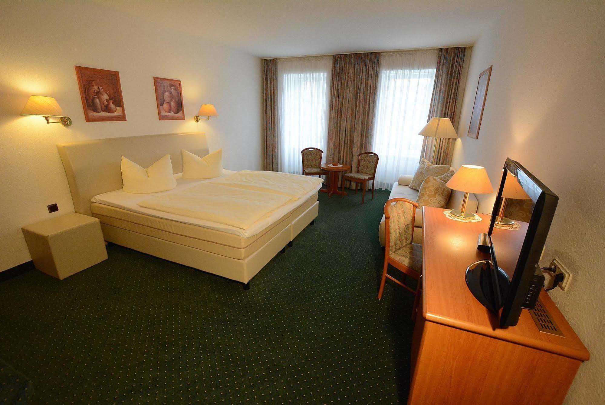 Hotel Evabrunnen Бішофсверда Екстер'єр фото
